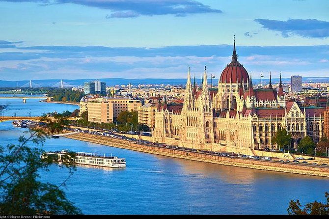 private-tour-of-budapest-with-transfer-from-vienna-local-guide-2