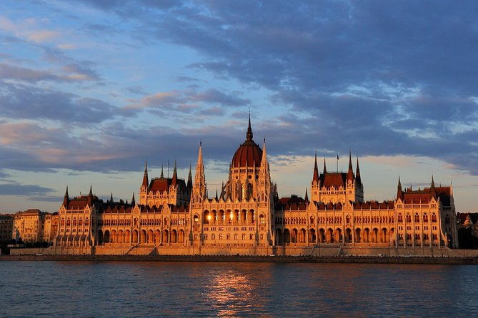 private-tour-of-budapest-with-transfer-from-vienna-local-guide-2