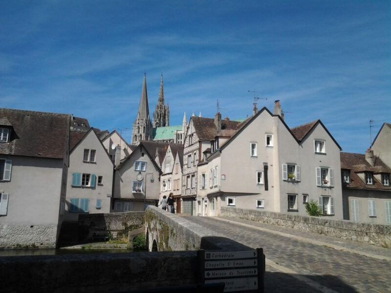 private-tour-of-chartres-town-from-paris