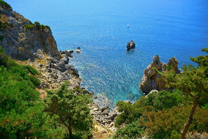 private-tour-of-corfu-beaches-paleokastritsa-and-glyfada
