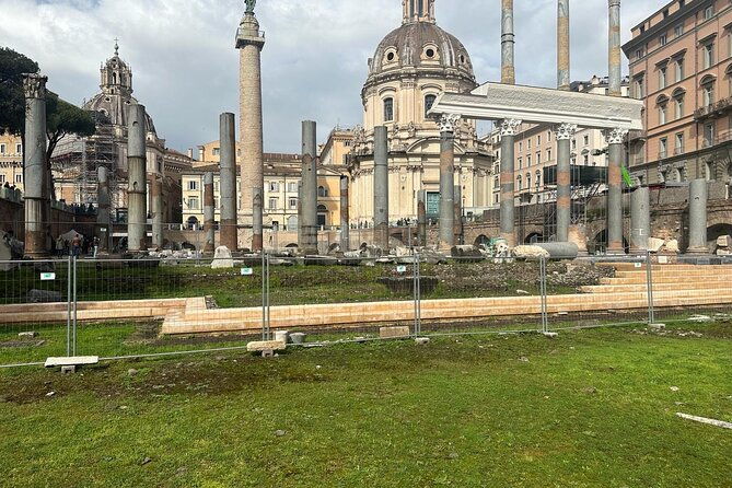 private-tour-of-domus-tiberiana-and-ancient-rome