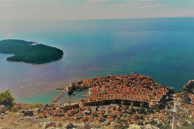 private-tour-of-dubrovnik-with-legendary-classic-car-old-timer