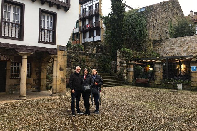 private-tour-of-fuenterrabia-with-pintxo-and-pasaia-coast