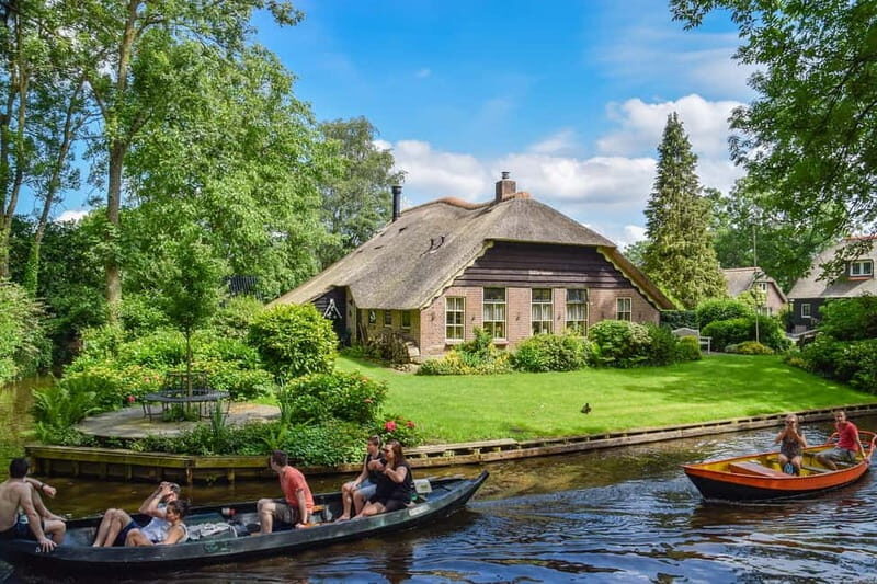 Private Tour of Giethoorn (Dutch Venice) & Batavia Land - Key Points