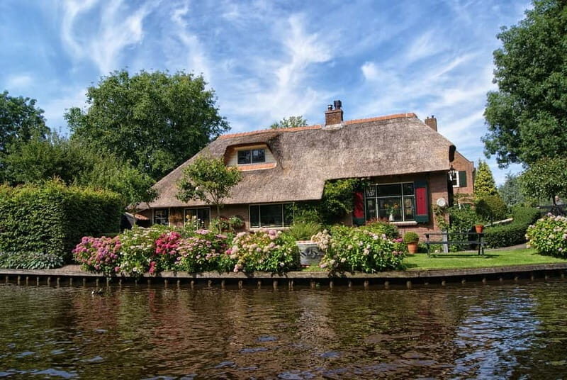 Private Tour of Giethoorn (Dutch Venice) & Batavia Land - Who Is This Tour Best For?