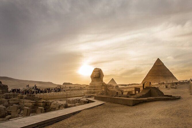 Private Tour of Giza Pyramids, Memphis,Sakkara,Dahshur with Lunch - The Sum Up