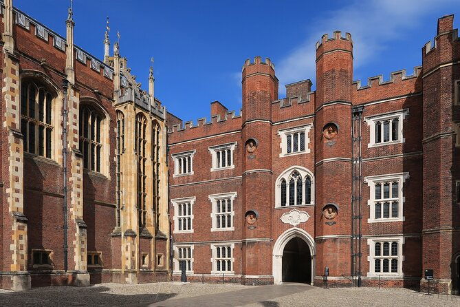 private-tour-of-hampton-court-palace-with-award-winning-architectural-historian