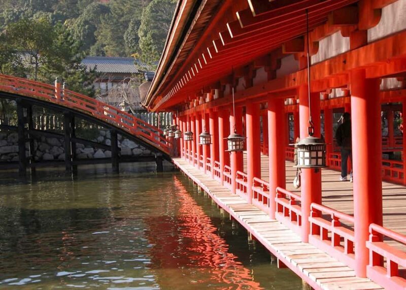 Private Tour of Hiroshima Peace Park & Miyajima Island - Exploring the Hiroshima Peace Park & Miyajima Island: A Day of Reflection and Natural Beauty