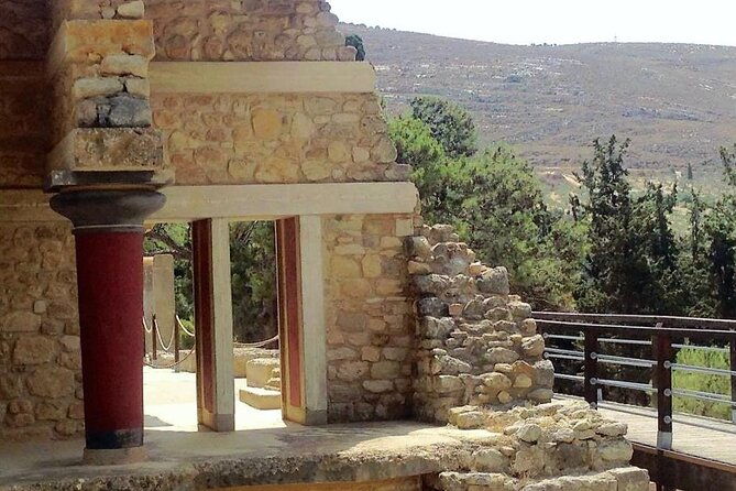 private-tour-of-knossos-minoan-palace-and-archaeological-museum