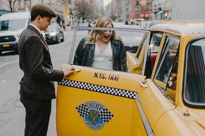 private-tour-of-manhattan-by-vintage-nyc-taxi-cab