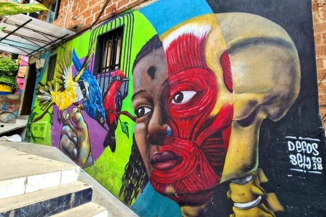 private-tour-of-medellin-and-comuna-13-with-certified-local-guide