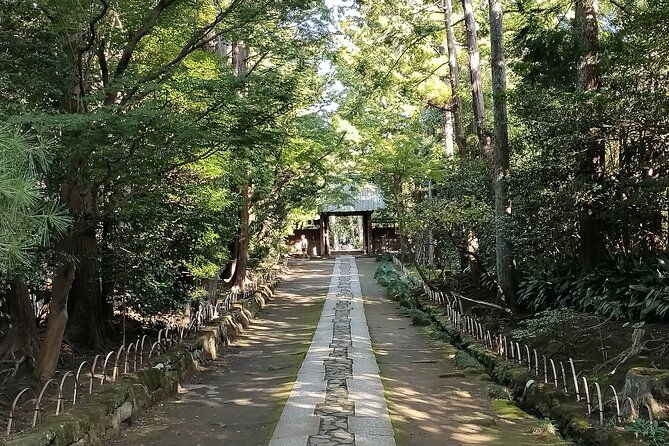 private-tour-of-north-kamakura-temples-with-licensed-guide