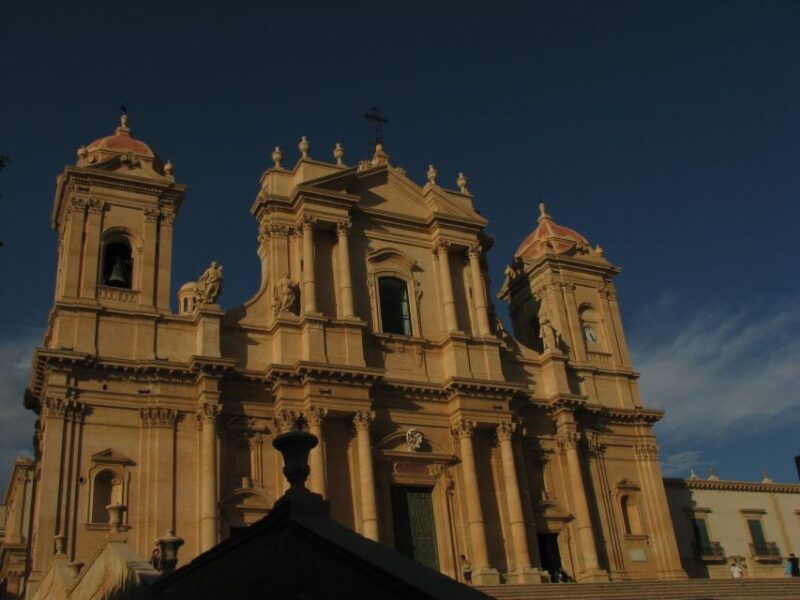 private-tour-of-noto-with-a-local-guide