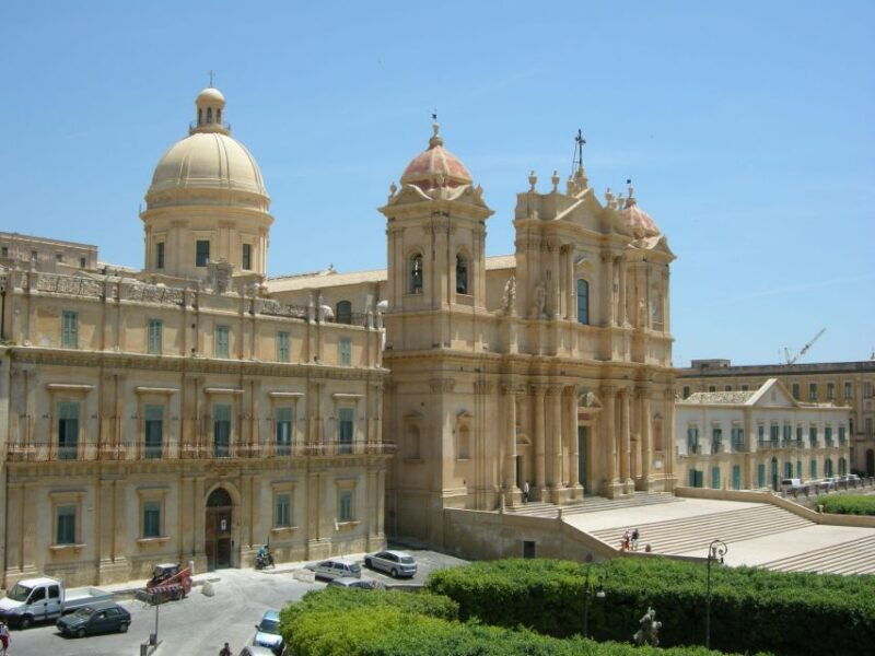 private-tour-of-noto-with-a-local-guide