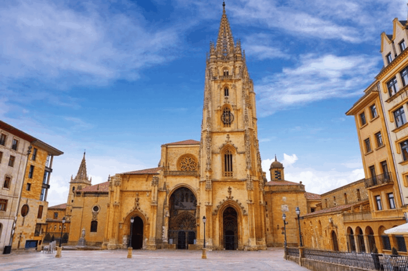 private-tour-of-oviedo-2
