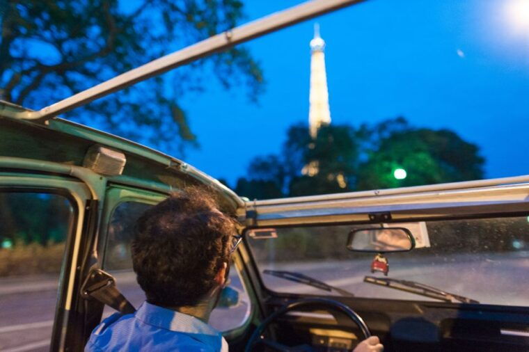 private-tour-of-paris-by-night-with-champagne