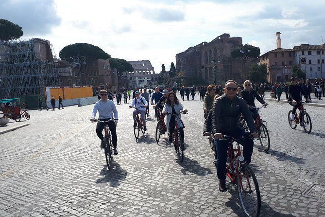 private-tour-of-rome-by-bike-a-ride-around-the-most-famous-places-of-rome