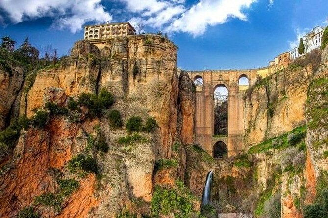 private-tour-of-ronda-and-setenil-de-las-bodegas