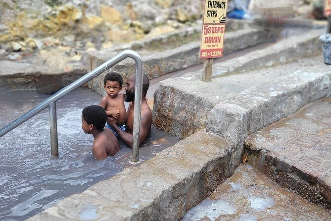 private-tour-of-sulphur-spring-and-toraile-waterfall-in-soufriere