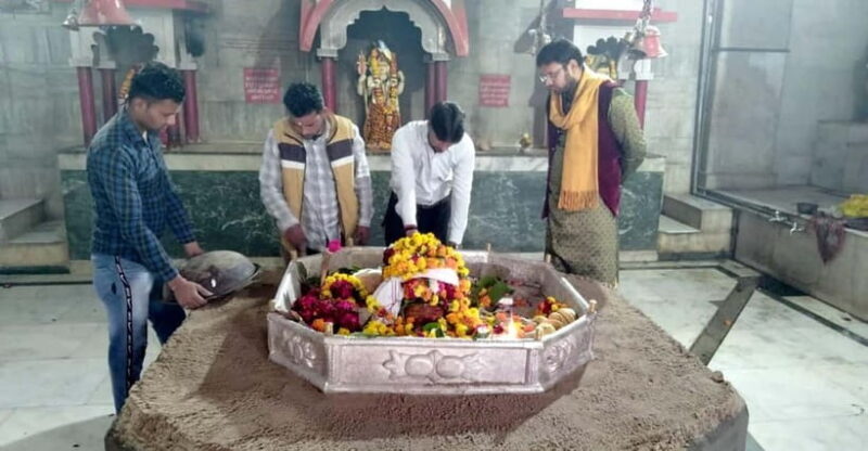 Private Tour of Temples and Spiritual Sites of Agra - Key Points