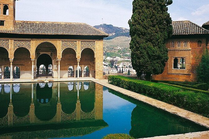 private-tour-of-the-alhambra-in-granada-includes-tickets