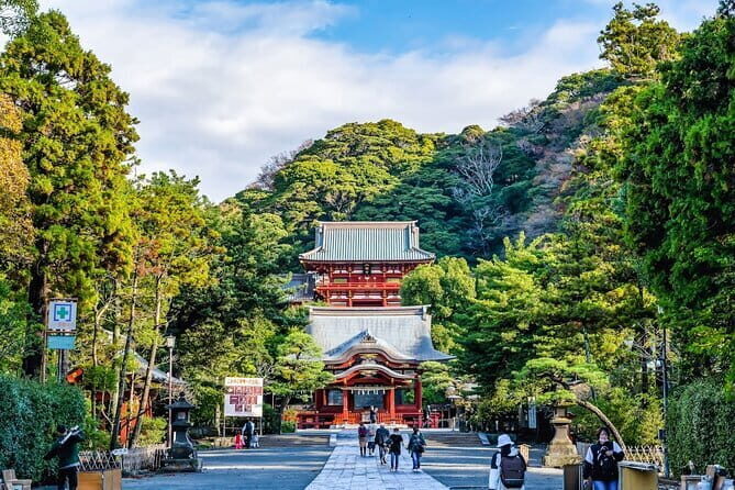 Private Tour of the Ancient Capital Kamakura from Tokyo - Exploring Kamakura: A Mix of History, Nature, and Local Life
