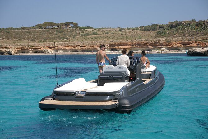 private-tour-of-the-egadi-islands-by-dinghy