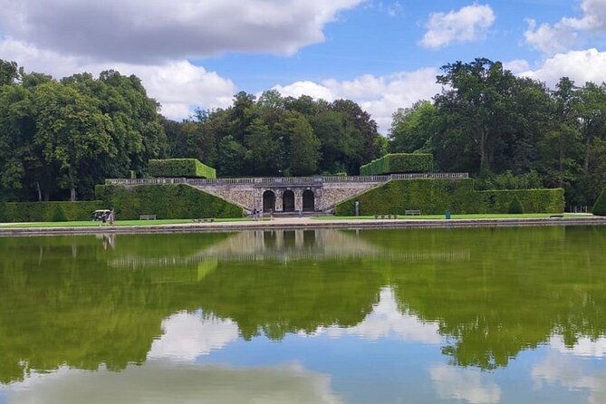 private-tour-of-the-great-christmas-of-vaux-le-vicomte-and-fontainebleau