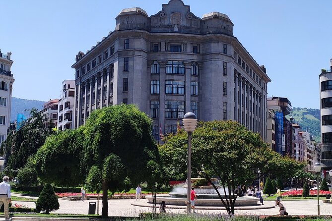 private-tour-of-the-hidden-gems-of-bilbao-and-the-guggenheim