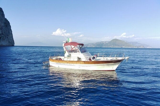 private-tour-of-the-island-of-capri-by-boat-and-visit-to-the-caves-2