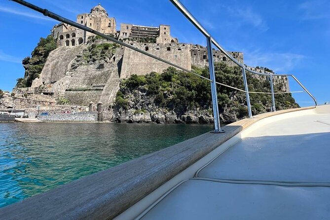 private-tour-of-the-island-of-ischia-and-or-procida-on-gozzo-apreamare