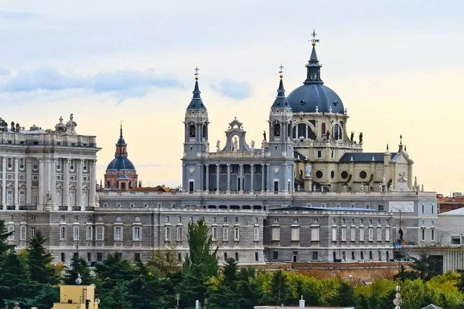 private-tour-of-the-royal-palace-of-madrid