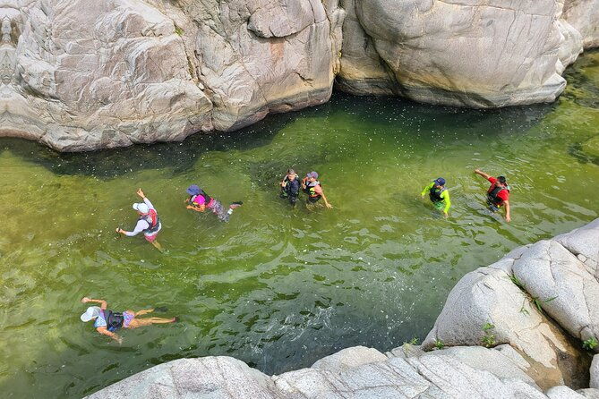 private-tour-of-the-white-canyon-ancestral-route-in-utuado