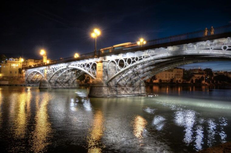 private-tour-of-triana
