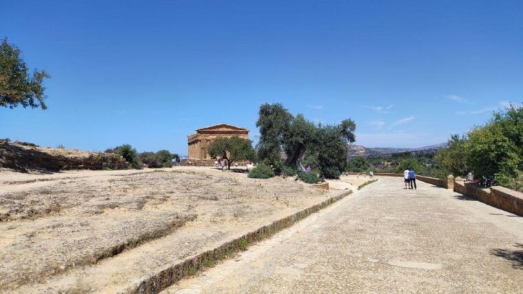 private-tour-of-villa-romana-del-casale-valley-of-temples