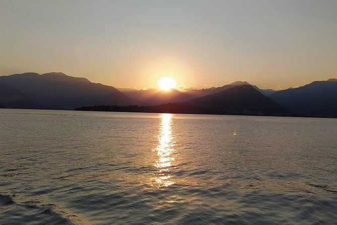 private-tour-on-a-sailing-boat-on-lake-maggiore-with-aperitif-and-music