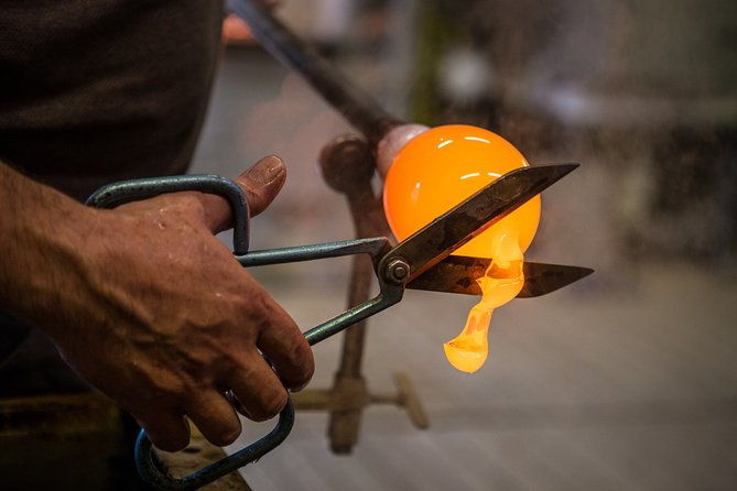 private-tour-on-murano-island-discover-the-art-of-artisanal-glassblowing