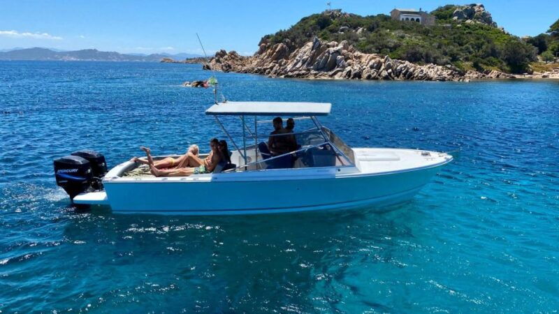 private-tour-on-the-boat-in-the-la-maddalena-archipelago