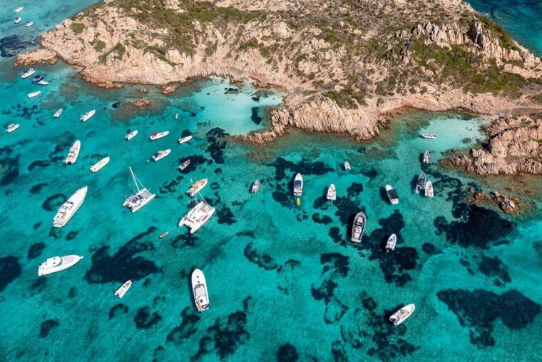 private-tour-on-the-boat-in-the-la-maddalena-archipelago