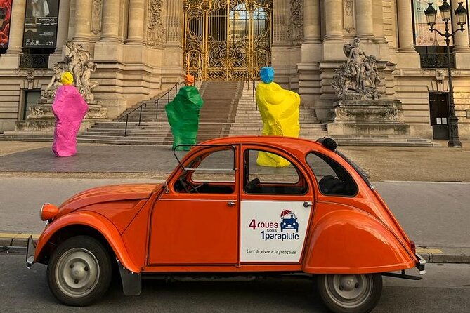private-tour-paris-3-hours-in-vintage-citroen-2cv