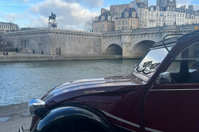private-tour-paris-little-known-places-2-hours-in-citroen-2cv