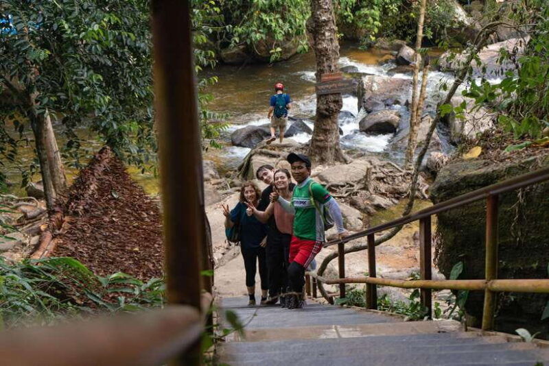 private-tour-phnom-kulen-waterfall-banteay-srie-with-lunch