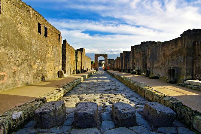 private-tour-pompeii-and-sorrento-from-rome