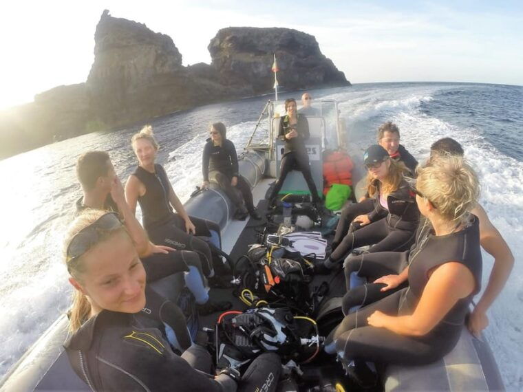 private-tour-ponta-de-sao-lourenco-scuba-snorkeling