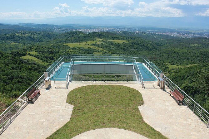 private-tour-prometheus-sataplia-caves-bagrati-gelati