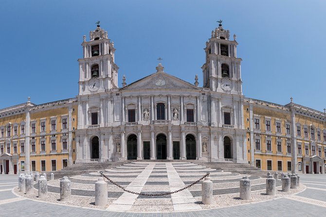 private-tour-queluz-mafra-and-ericeira