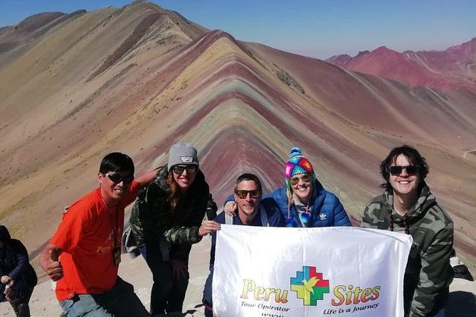 private-tour-rainbow-mountain-and-red-valley-1-day