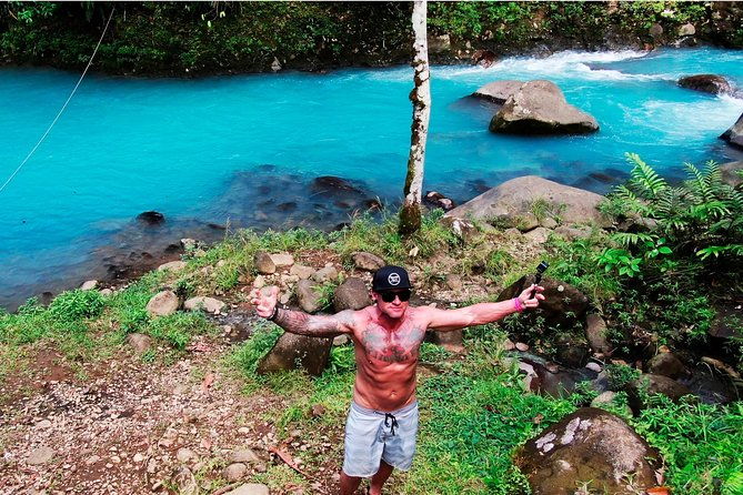 private-tour-rio-celeste-waterfalls-rainforest-sloth-encounter