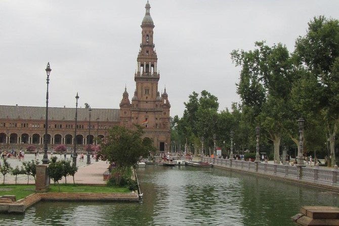 private-tour-royal-palacecathedralspain-squaremaria-luisa-park