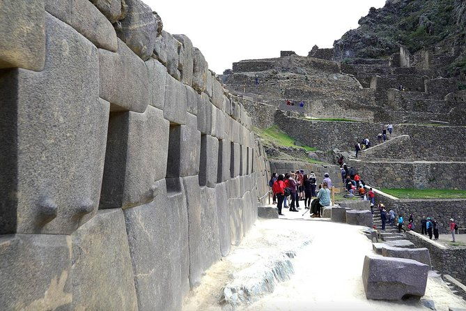 private-tour-sacred-valley-plus-moray-and-salt-mines-full-day-including-lunch